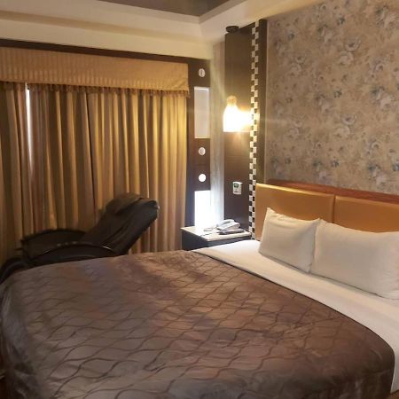 CHATEAU MOTEL  Kaohsiung Extérieur photo