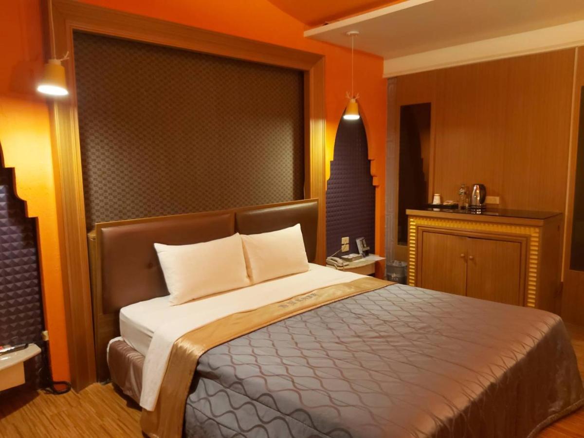 CHATEAU MOTEL  Kaohsiung Extérieur photo