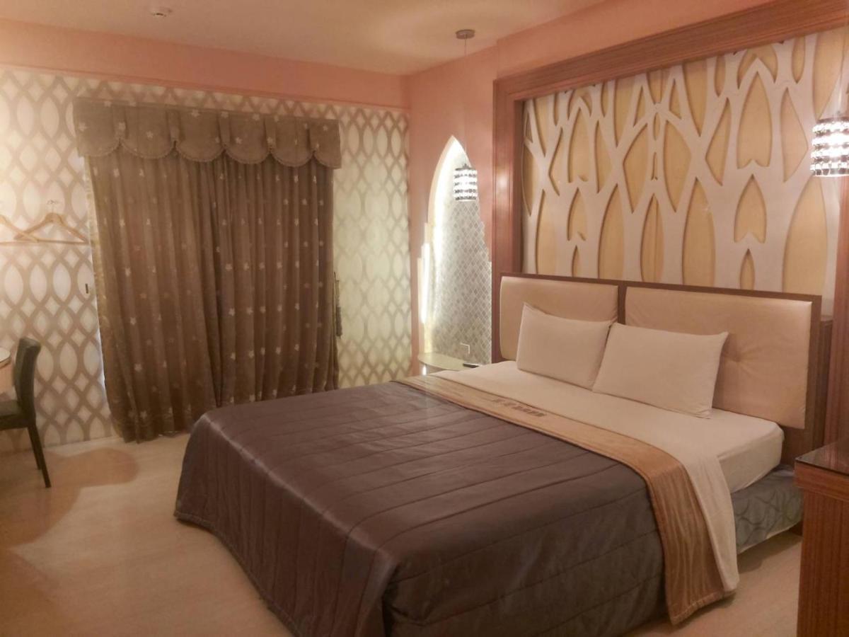 CHATEAU MOTEL  Kaohsiung Extérieur photo