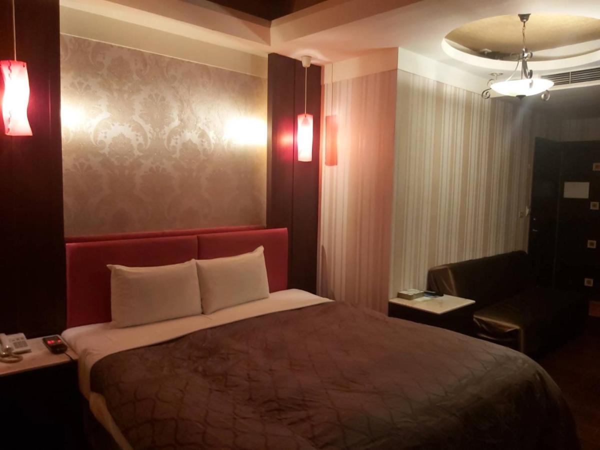 CHATEAU MOTEL  Kaohsiung Extérieur photo